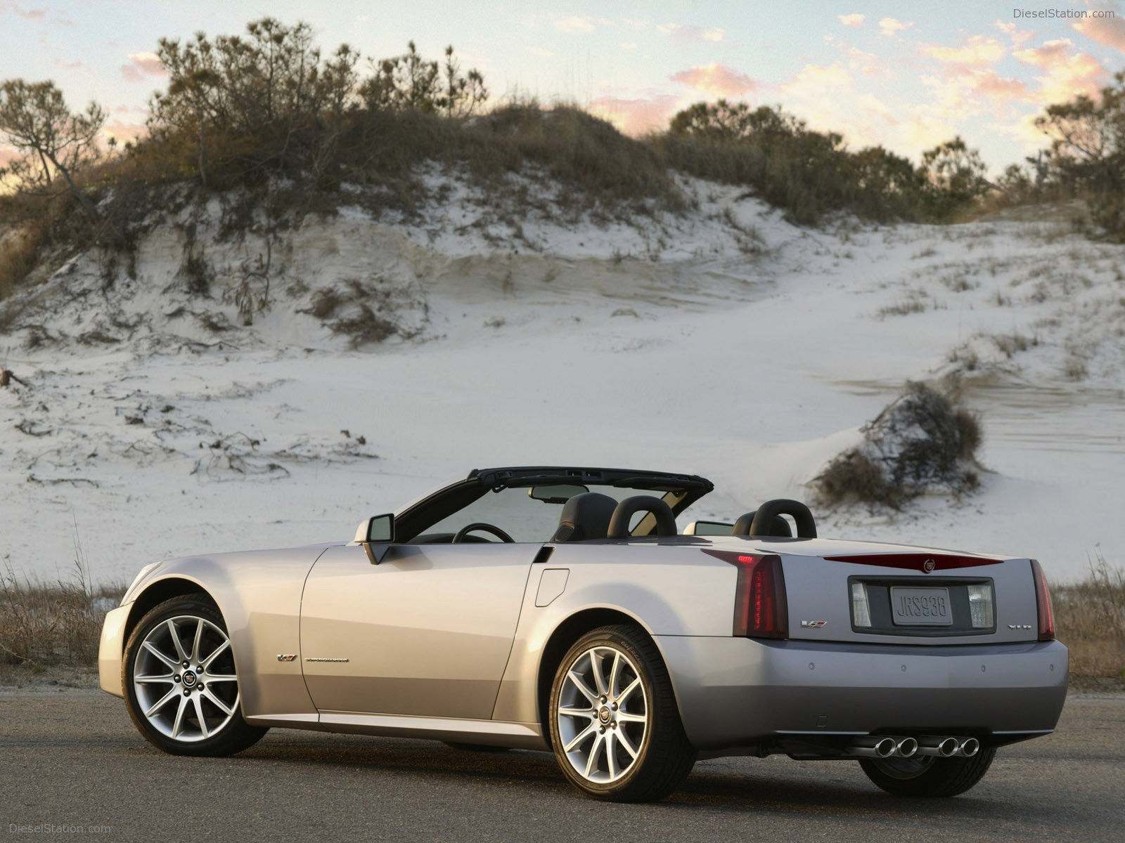 Cadillac XLR V